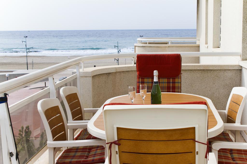 Mar Pineda Planet Costa Dorada Apartment La Pineda Room photo